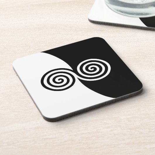 抽象芸術アートと螺旋丸(白黒) コースター (左側)
