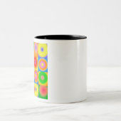 抽象芸術アートカラフルハッピー ツートーンマグカップ (中央)