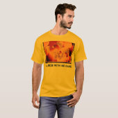 抽象芸術アート – 馬 – 茶色のオレンジ Tシャツ (正面フル)