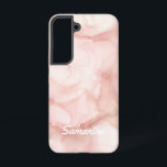 抽象芸術インクバックグランドフェミニンパステルピンク SAMSUNG GALAXY S22ケース<br><div class="desc">そしてエレガント赤面モダンピンクの桃パステルのデザイン、手作り流体インキズ絵画のインク。こカスタマイズの電話のケースの後ろに自分の名前を付けて。</div>