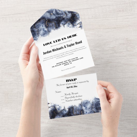 抽象芸術エレガンスLGBTQ深いブルー金ゴールド大理石 オールインワン招待状 (貼ってはがせる)