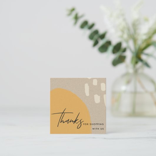 抽象芸術オレンジ色の錆クラフトSCANDIありがとうロゴ スクエア名刺 (スタンド正面)