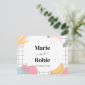 抽象芸術カラフルメンフィス結婚ズ インビテーションポストカード (スタンド正面)