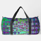 抽象芸術グリーンと紫の波状モザイクレトロ ダッフルバッグ (裏面)