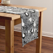 抽象芸術グレーと白のチューリップペイズリーパターン ショートテーブルランナー (インサイチュ)