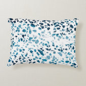 抽象芸術テラゾモザイクネイビー&ライトブルーパターン アクセントクッション (裏面)