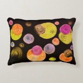 抽象芸術ドットおもしろいリバーシブルブラック/レッド アクセントクッション (正面)