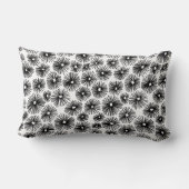 抽象芸術パターン101115 – 黒 ランバークッション (裏面)