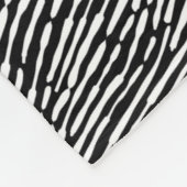 抽象芸術パターン140523 – 黒の上に白 フリースブランケット (角)