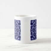 抽象芸術パターン(青と白) コーヒーマグカップ (中央)