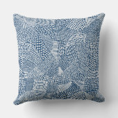 抽象芸術パッチワークの地図 – 藍染め青の上の白 クッション (裏面)