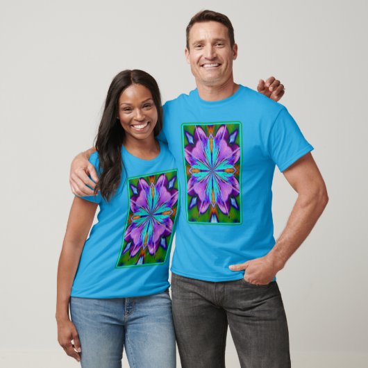 抽象芸術パープルアンドターコイズ万華鏡のように千変万化するパターンアート Tシャツ (ユニセックス)