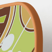 抽象芸術ファンキー、緑、茶色、白のジオシェイプ。 ピックルボールラケット (左詳細)