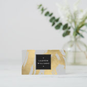 抽象芸術フェイク金ゴールドのグレーのブラシストローク 名刺 (スタンド正面)