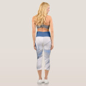 抽象芸術ブルーグレー水彩フラクタルアートフラワー カプリレギンス (裏面)