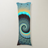 抽象芸術ブルーターコイズオレンジフラクタルアートスパイラル ボディピロー (正面縦)