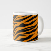 抽象芸術プレデタースキン迷彩柄アート：アドベンチャーデザイン ジャンボコーヒーマグカップ (正面右)