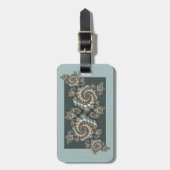 抽象芸術ベージュライトブルーフラクタルアートらせん状 ラゲッジタグ (正面縦)