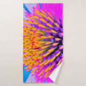 抽象芸術マクロのホットピンクとイエローコンフロアー バスタオル (バスタオル)