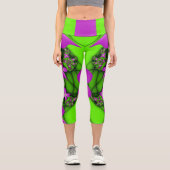 抽象芸術モダンネオンピンク緑フラクタル花 カプリレギンス (正面)