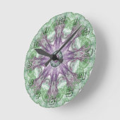 抽象芸術モダンフラクタルパープルおよびグリーンデザイン ラウンド壁時計 (傾斜)