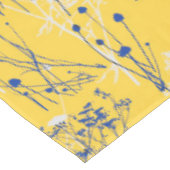 抽象芸術モダンブルーワイルドフラワーオンマスタードイエロー テーブルクロス (アングル)