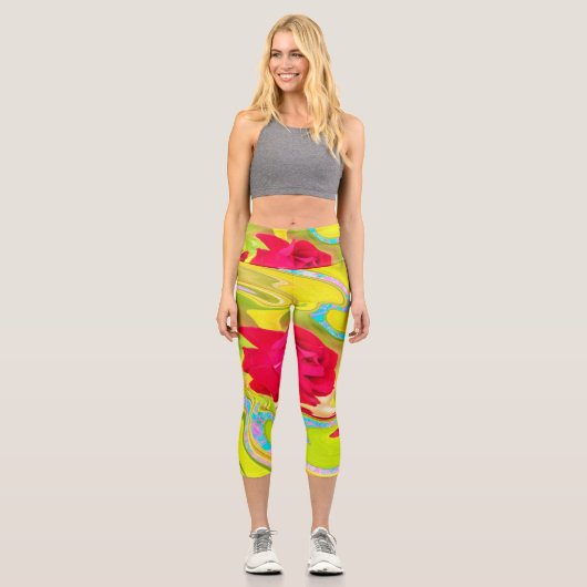 抽象芸術レッドローズオンイエローとアクアスワール カプリレギンス (正面)