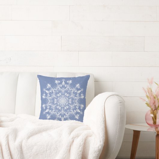 抽象芸術レースのようのブルーバックグラウンドでのフラクタル雪片 クッション (ソファ)