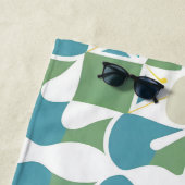 抽象芸術幾何学模様（緑と青） ビーチタオル (インサイチュ)