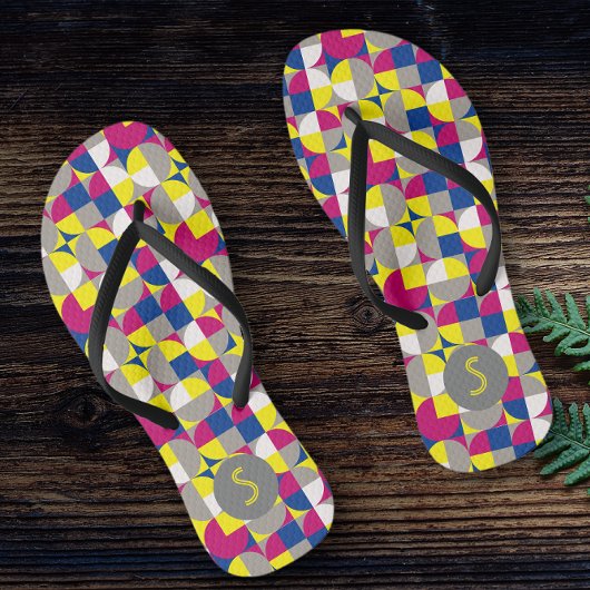 抽象芸術明るい赤紫色黄色の幾何学的パターン ビーチサンダル