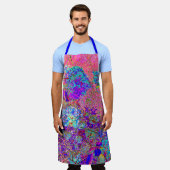 抽象芸術紫と青あじさい紫とマゼンタ エプロン (着用した状態)