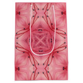 抽象芸術花びらソフトコーラルピンク ミディアムペーパーバッグ (裏面)