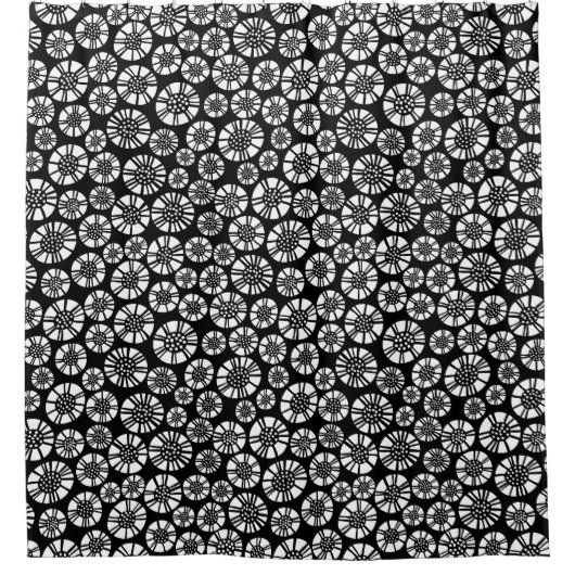 抽象芸術花031023 – 黒の上に白 シャワーカーテン (正面)