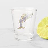 抽象芸術華美魚の大胆な色のフィはかりで測ン ショットグラス (裏面)