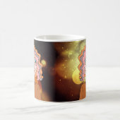 抽象芸術風の可愛い顔のマグカップ コーヒーマグカップ (中央)