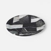 抽象芸術黒と白の暗い幾何学的パターン ペーパープレート (アングル)