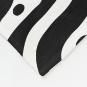 抽象芸術041211 – 黒(白) フリースブランケット (角)