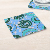 抽象芸術、緑のジオシェイプ、青いデザイン スクエアペーパーコースター (アングル)