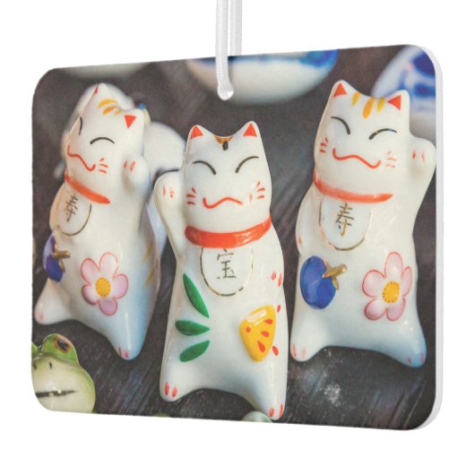 招き猫フィギュア カーエアーフレッシュナー (左)