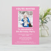 招待されましたの名前とフォトピンクの誕生日パーティー 招待状 (スタンド正面)