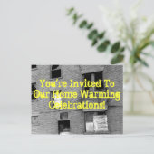 招待されましたは私たちの家に暖かいお祝い! インビテーションポストカード (スタンド正面)