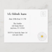 招待されましたデイジーフラワーブライダルシャワーフローラ インビテーションポストカード (裏面)