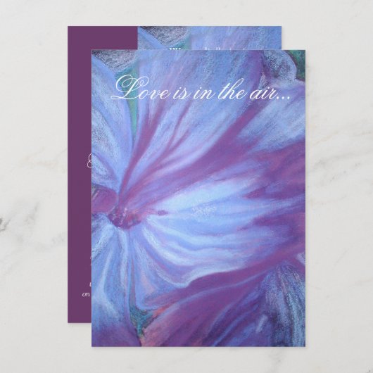 招待を結婚するエレガントで青い紫色の花模様 招待状 (正面/裏面)