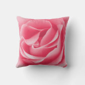拡大されるピンクのバラ クッション (裏面)