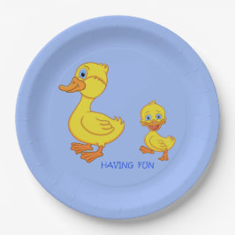 持っているおもしろい ペーパープレート