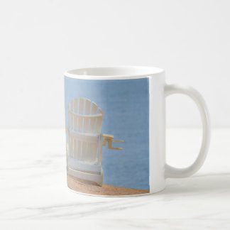 指ぬきの島のAdirondackの椅子 コーヒーマグカップ