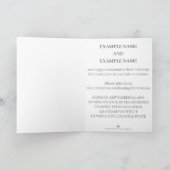 指輪をはめたカラフルな結婚式のカップルの手 カード (内部)