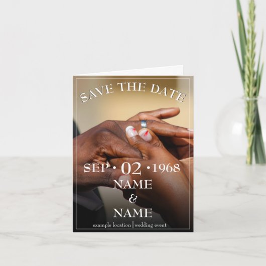 指輪結婚を持った夫婦の手 案内状 (正面)