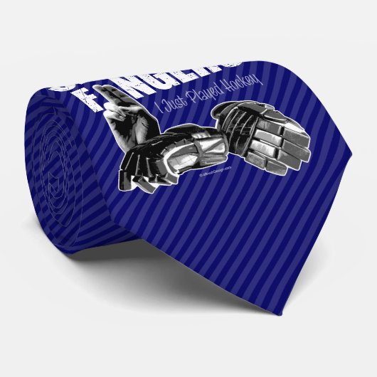 指(ホッケー)のネクタイの匂いを嗅ぐ ネクタイ (ロール)