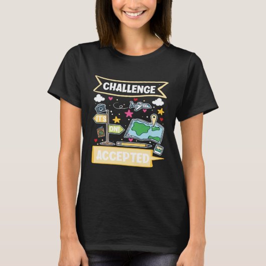 挑戦を受け入れたワールドトラベラー Tシャツ (正面)